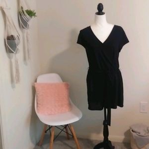 Gap black short romper Size Medium